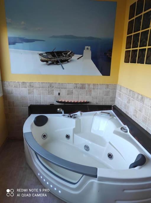 Coqueto Alojamiento Con Banera De Hidromasaje Apartamento